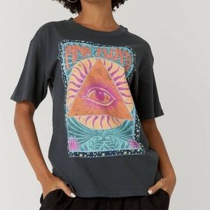 DAYDREAMER
Pink Floyd Poster Weekend Tee